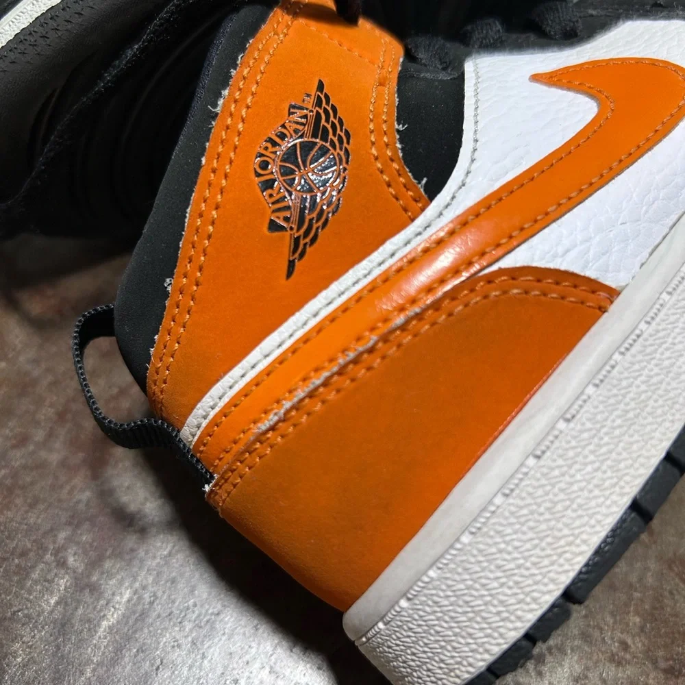 Nike Jordan AJ 1 Mid “Shattered Backboard” Black, Starfish (Orange), White Youth - Picture 10 of 15